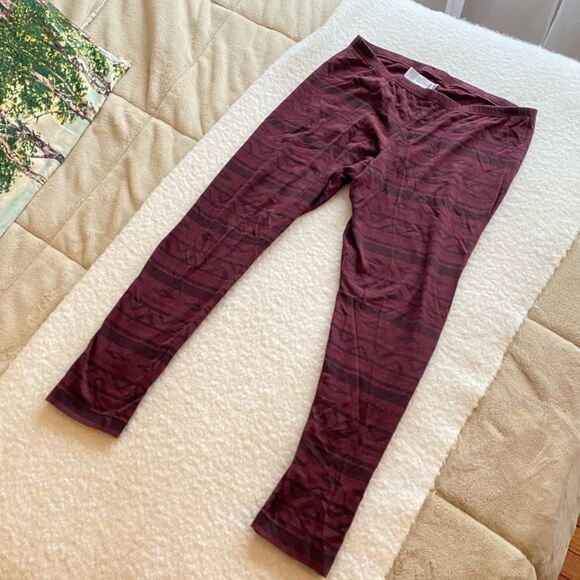 Maroon Aztec Leggings Old Navy Size XL - Picture 1 of 7